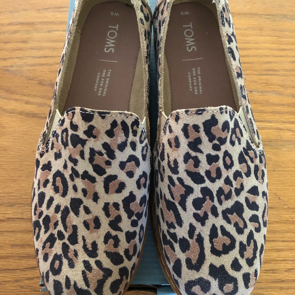 TOMS Palma Leather Desert Tan Leopard Print Suede